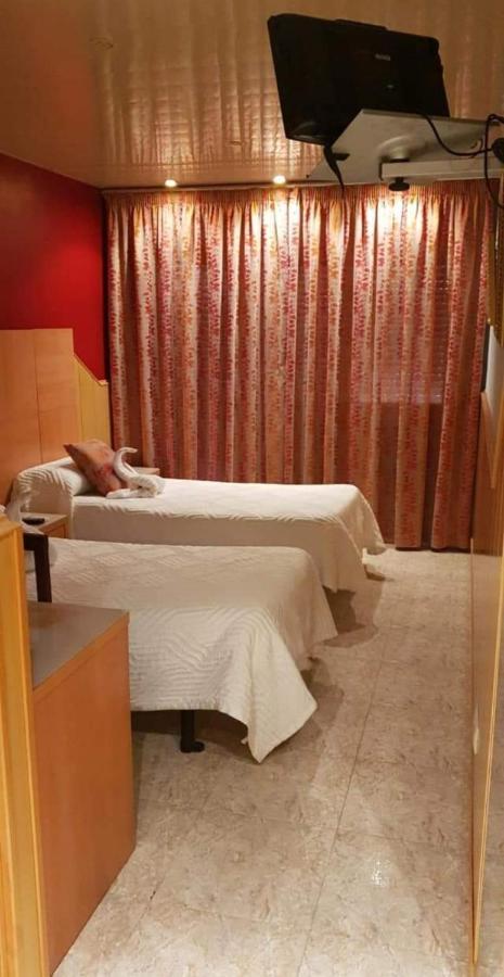 Hostal Milenium Els Monjos 외부 사진